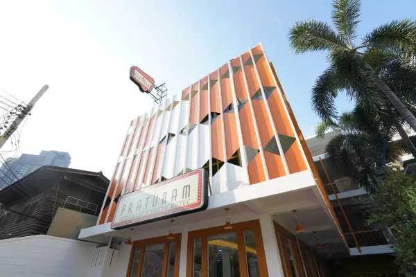 RoomQuest Hotel Pratunam